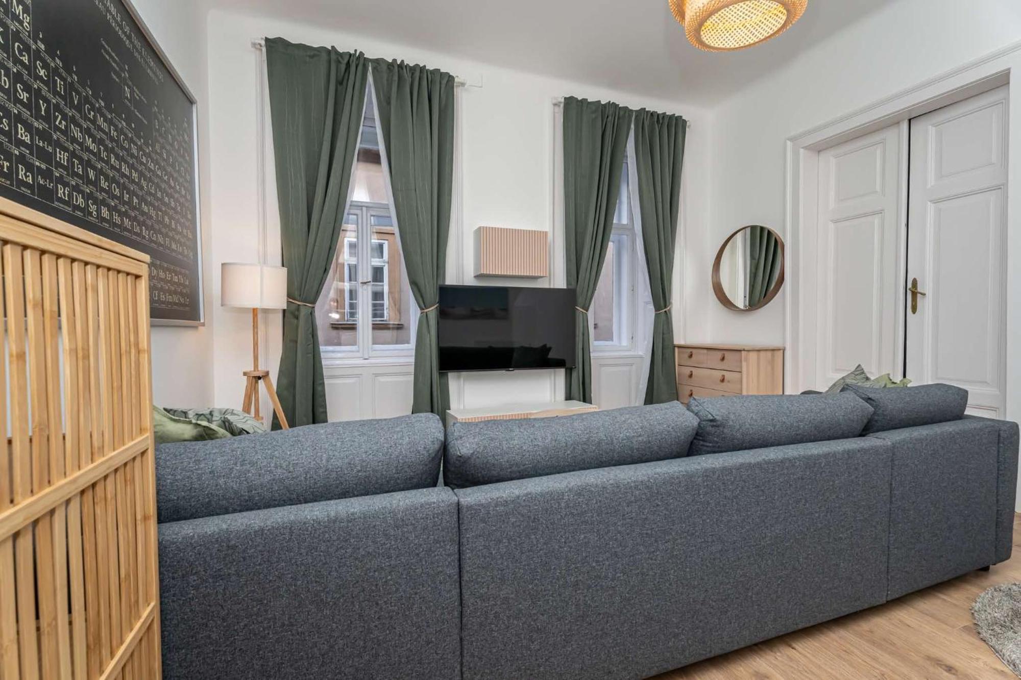Appartement Gozsdu Court Three Roses