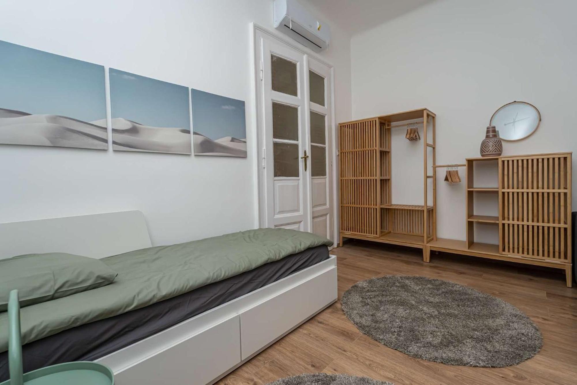 Apartman Gozsdu Court Three Roses *